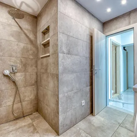 Sunny View Apartman *